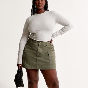 NWT Abercrombie Utility Mini Skirt in Olive - Never Worn